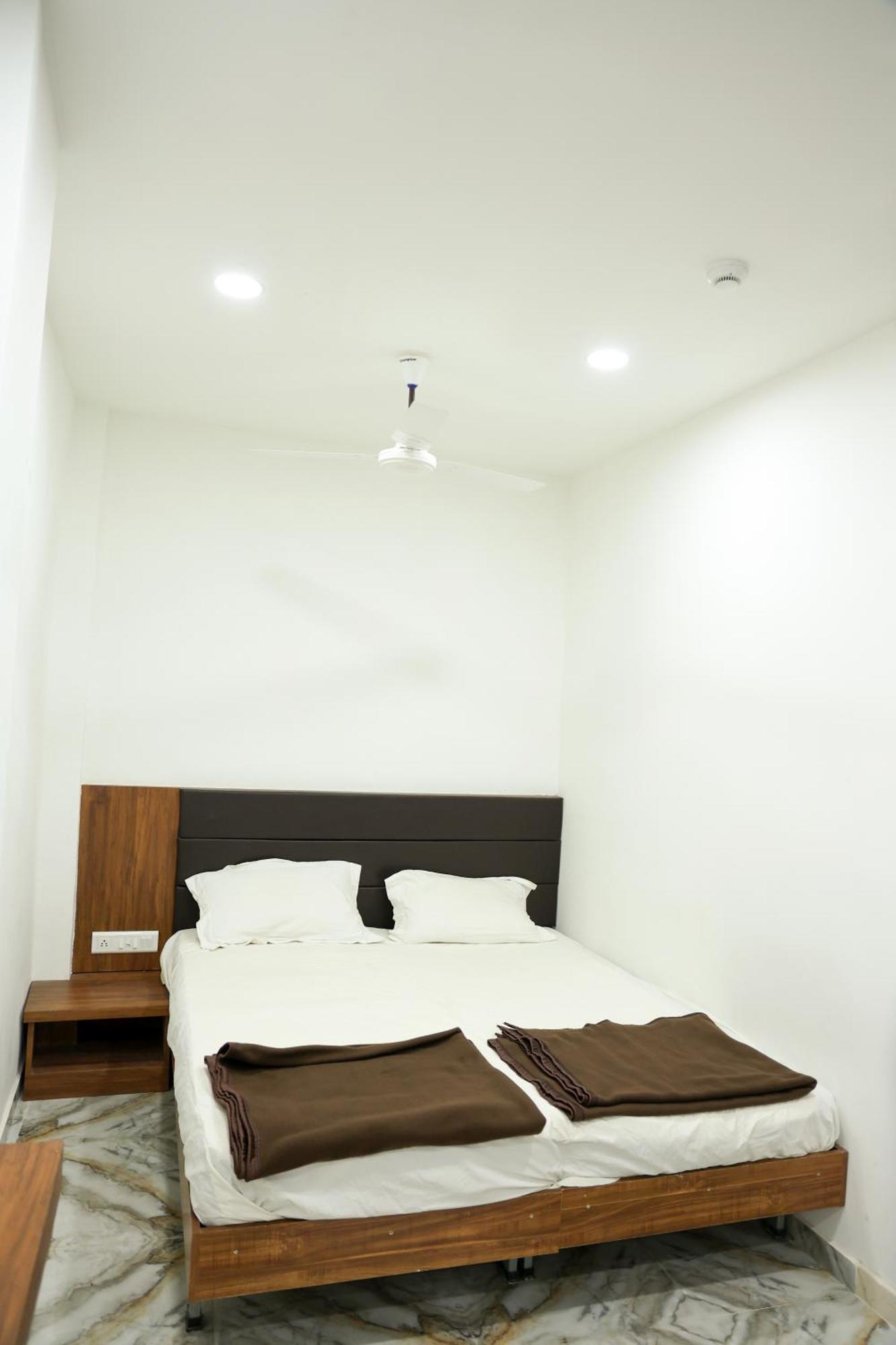 Hotel Aaram Kalupur Ahmedabad Exterior foto
