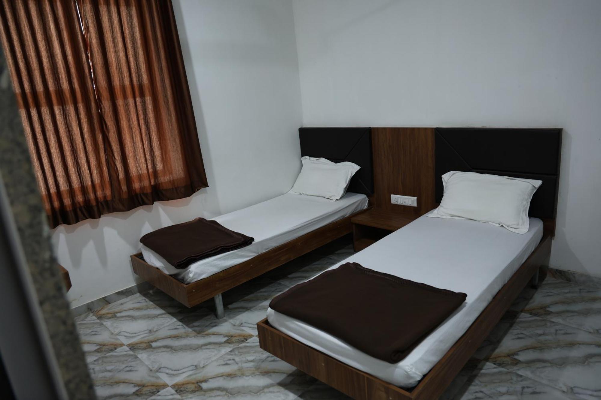 Hotel Aaram Kalupur Ahmedabad Exterior foto