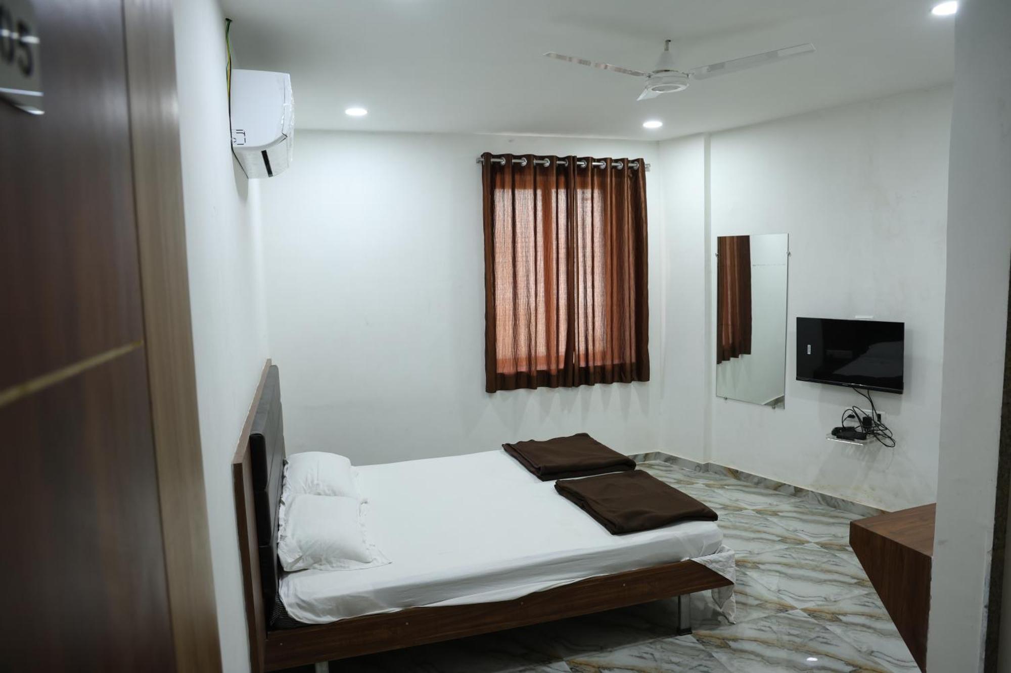 Hotel Aaram Kalupur Ahmedabad Exterior foto